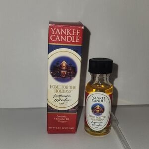 Yankee Candle Home for the Holidays Potpourri Oil - Red and Black